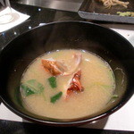 鉄板焼 銀座 ほたる - 伊勢海老（あらと殻）入り赤出し