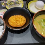 Matsunoya - 卵かけご飯朝食＋豚汁380円。