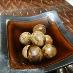 わらやき屋 - ウズラの卵の藁焼き