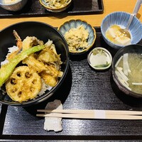お料理 とみやま - 特選天丼御膳（セット:味噌汁、おから、胡麻豆腐、おしんこ）