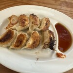 長浜豚骨まるえいラーメン - 一口餃子