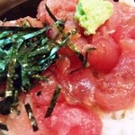 浅の屋 - まぐろ中おち丼はＣＰ高い