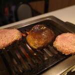 焼肉 凛 - 厚切りタン、椎茸