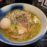 Rokkumbirisupawan - 塩の味玉らぁ麺