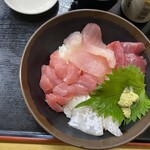 おわせ魚食堂 - 地魚どん