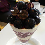 タカノフルーツパーラー - ナガノパープルのパフェ（2013年10月）