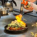 Hakata Teppanyaki Hiroshima Okonomiyaki Monchan - 