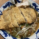 くいしん坊 - 料理写真:くいしん坊ラーメン正油　950円