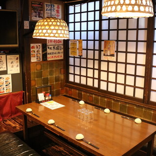 4名、6名、8名の席がございます！
レイアウト次第で団体様のご案内可能です！