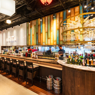 世界各国のワイン(赤･白･泡)が飲み放題◎時間無制限もOK！