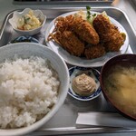 松楽食堂 - カキフライ定食