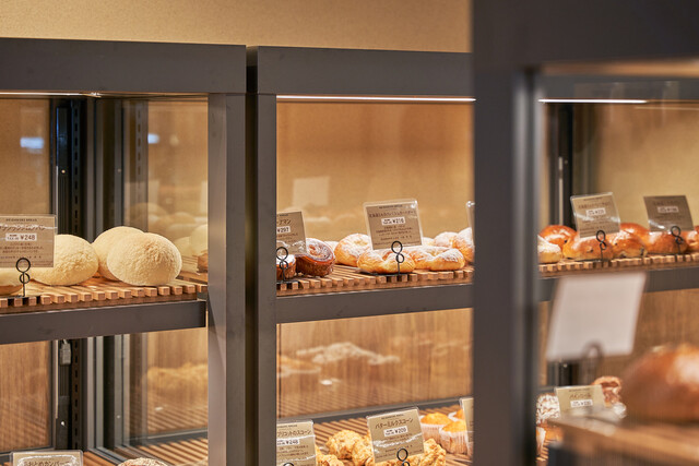 NEIGHBORS BREAD by STANDARD BAKERS HIBIYA （ネイバーズ ブレッド