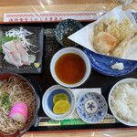 Ryoushishokudou Unoshima Houchikumaru - そばと魚介の天ぷら定食