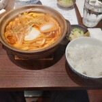 酒と味噌煮込み 味噌煮込罠 - キムチ味噌煮込みうどん 1,050円 、ライス♪