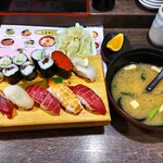 どん亭 - 寿司定食（並）