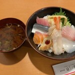 Igoko Chi - 海鮮丼としじみ汁