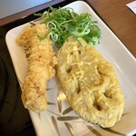 Marugame Seimen - レンコン、とり天、ネギ(無料)