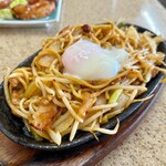 Nitsukou Bashi Shiyokudou - スタミナ焼きそば定食