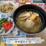 Gushiken Soba - 沖縄そばmixそば　1,050円。。