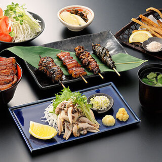 お食事だけでなく居酒屋としてのご利用も可能です。