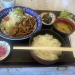 花風 - 猪肉の梅タレ焼き。