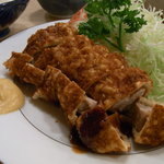 とんかつ とんき - ご存知・ロース定食、これに串カツ一本乗せが一番好みです。