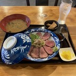 ARa - ローストビーフ丼　1100円