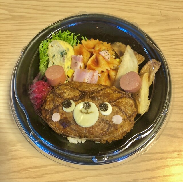 デリカフェ ペルチ 本八戸 &ndash; カフェ・デリ