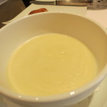 レストラン コバヤシ - ハマグリと根セロリのスープ　白玉粉入り
