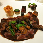 レストラン コバヤシ - マグレ鴨胸肉のロースト　ソースサルミ（内臓のソース）　（あちき）