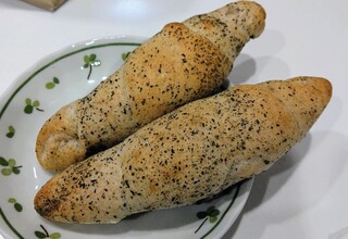 Ag:re bread - 自家製ハーブバターの塩パン
