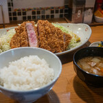 Tonkatsu Ookura - 特ロース定食