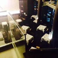 Fish Bank TOKYO - 2階から見下ろした店内。この立体感を見よ！