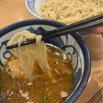 中華そば 青葉 - 太麺の中に細い麺もたまに紛れてた　笑