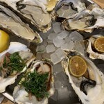 L'Ecailler Oyster Bar - 