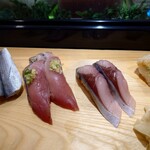 沼津魚がし鮨 - 小肌　戻りカツオ　金華鯖　ツブ貝