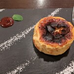 Tapasu Ando Tapasu - バスク風チーズケーキ