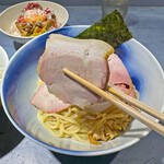 うずとかみなり - 腕肉吊るし焼きチャーシューの塩