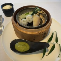 リストランテKubotsu - 前菜は蒸籠で登場