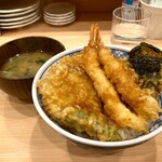 揚げたて天ぷら たまき - 天丼（お味噌汁つき）790円