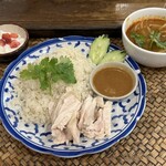 居空間　タイ料理＆パクチー酒場 - 