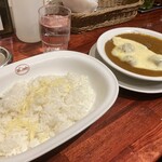 欧風カレー ボンディ 神保町本店 - ビーフカレー、チーズのせ