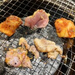 焼肉 親鳥専門店 ばかたれ - 