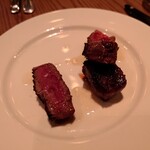 Peter Luger Steak House Tokyo - USDA PRIME BEEF　取り分け　まずはそのままで
