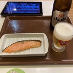 すき家 - シャケとビール
