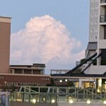 ラパウザ - 異様な入道雲を見かけたので、新スマホの操作練習にパチリ！