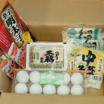 ディオ - 買ったものは無料のBOXに詰めて帰りました。これだけ買ってちょうど500円でした (2023.11.01)