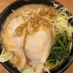 濃厚豚骨醤油ラーメン ブタシャモジ - 