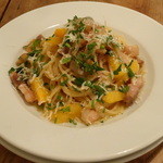 ニコラ - 琉球島豚ばら肉と栗、柿のスパゲティ