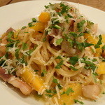 ニコラ - 琉球島豚ばら肉と栗、柿のスパゲティ